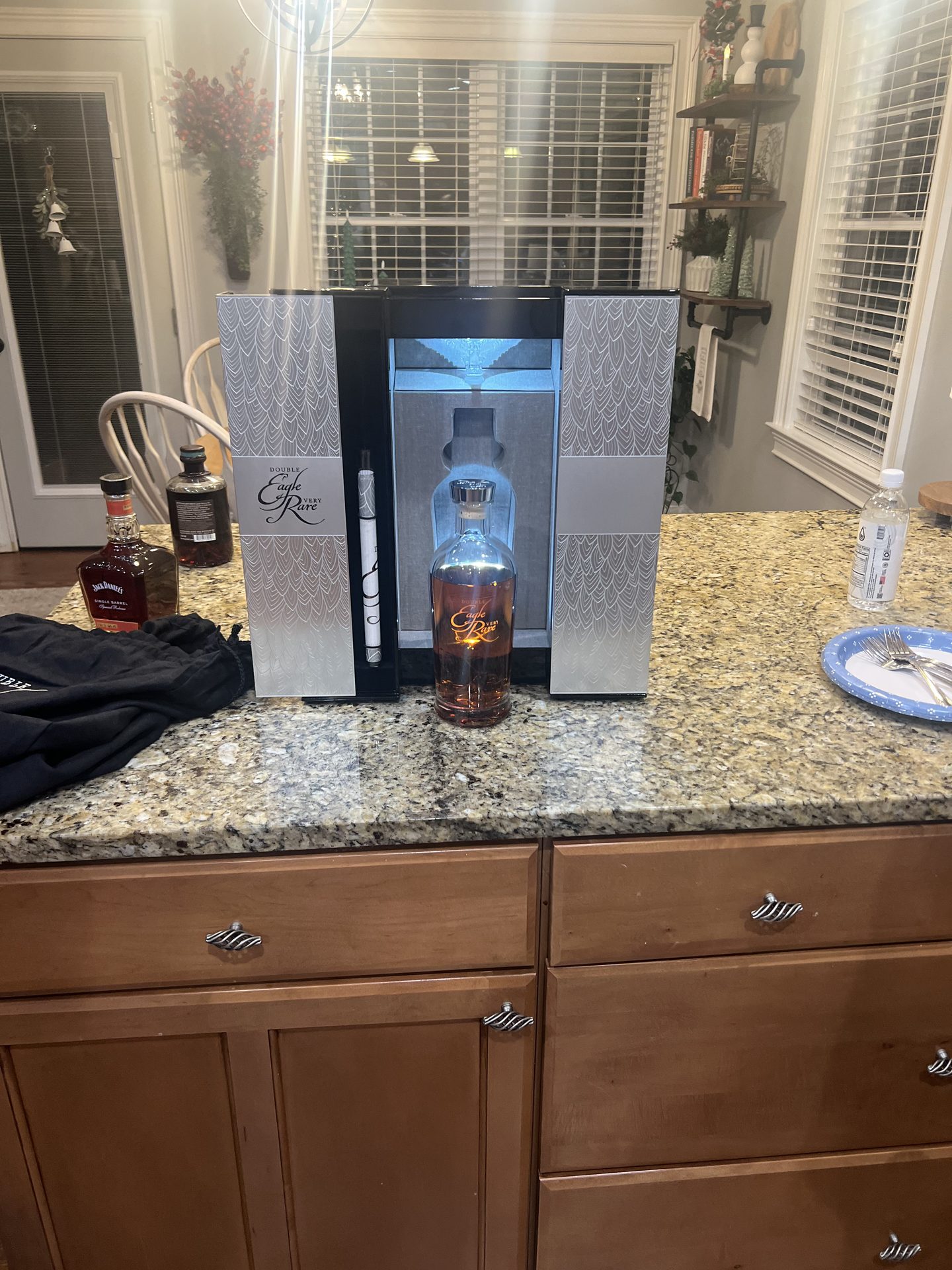 A bourbon pour from the Dudes Drinking Bourbon crew (photo 6)